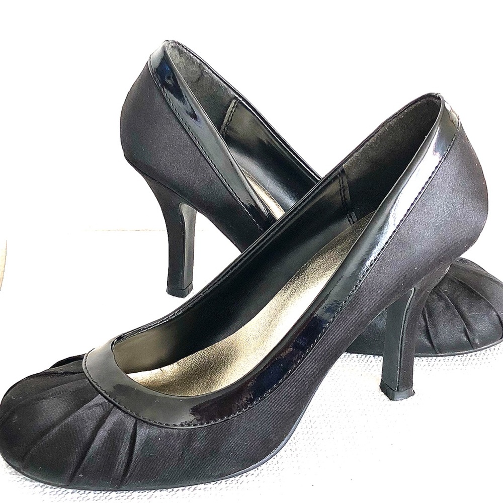 Charlotte Russe black satin heels round toe size 9